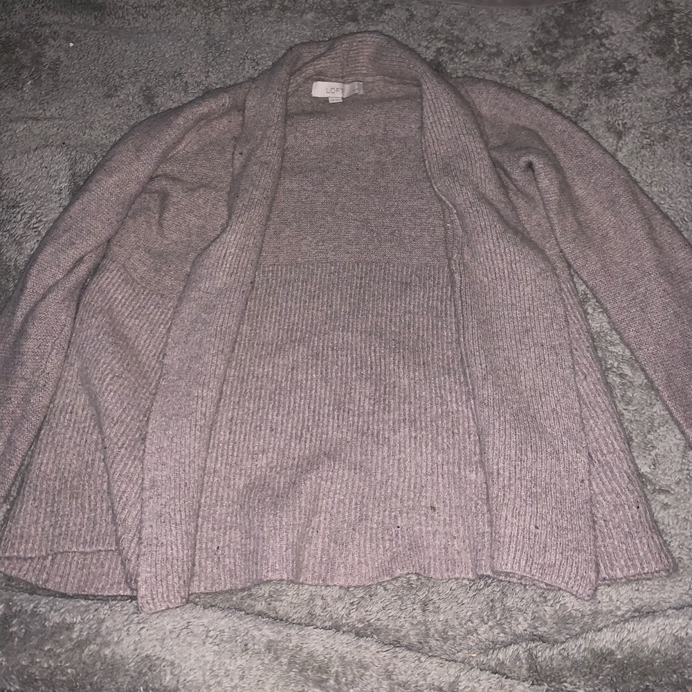 Gray cardigan 😊